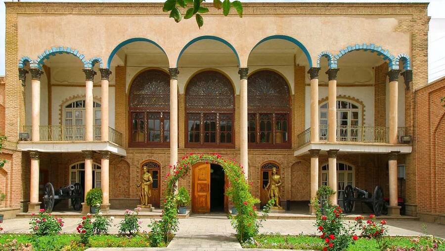 Constitutional House